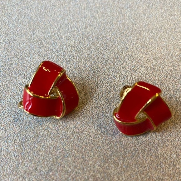 1995 Avon Red Enamel Knot Clip Earrings - Picture 5 of 6
